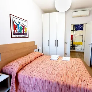 Apartament Farini, Mediolan